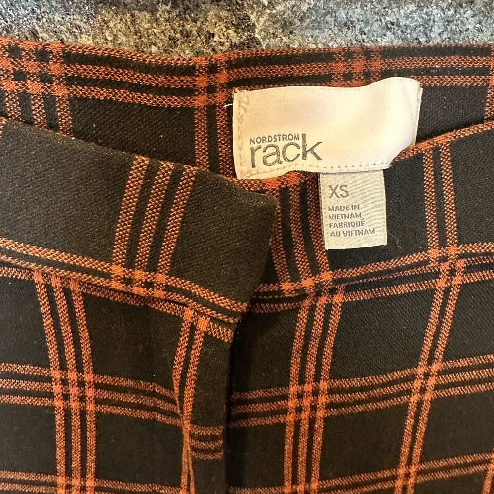 Nordstrom Rack Black and Rust Plaid Ankle Pants, Stretch, Zipper and Button XS - Picture 3 of 16